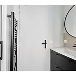 Trocadero By Prestige Apartment *