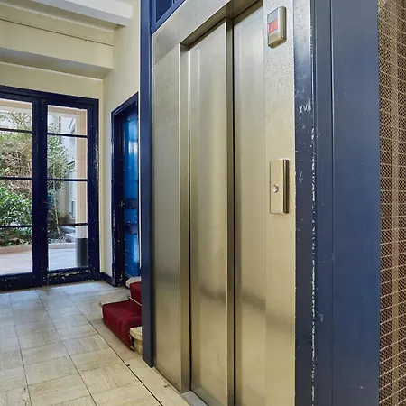 Trocadero By Prestige