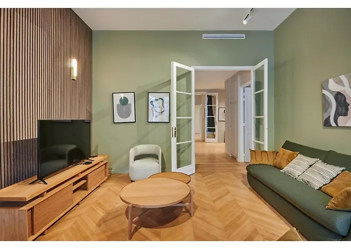 Trocadero By Prestige *